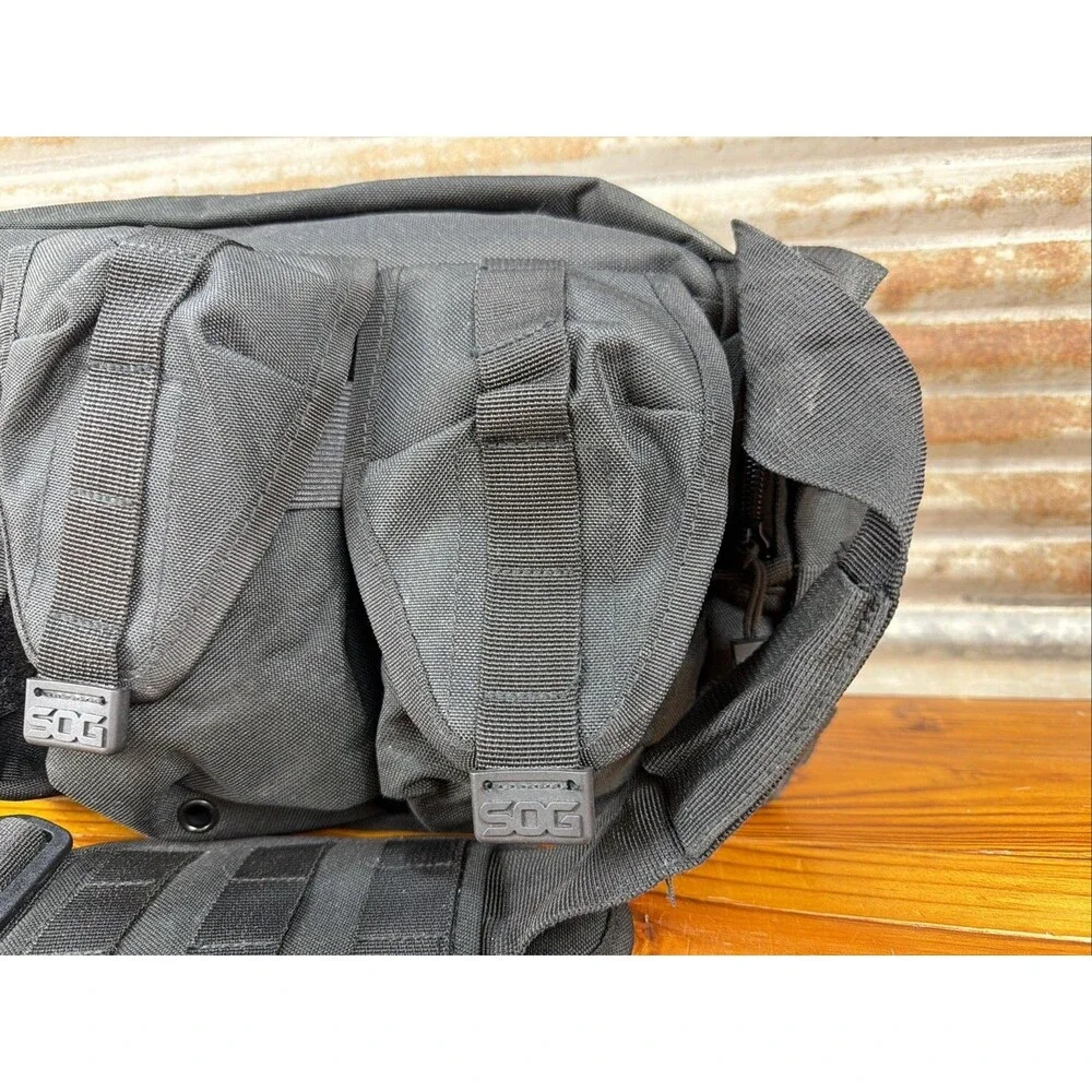 SOG Tactical Messenger Bag Black Shoulder Strap Utility MOLLE TACT POINT Pouches